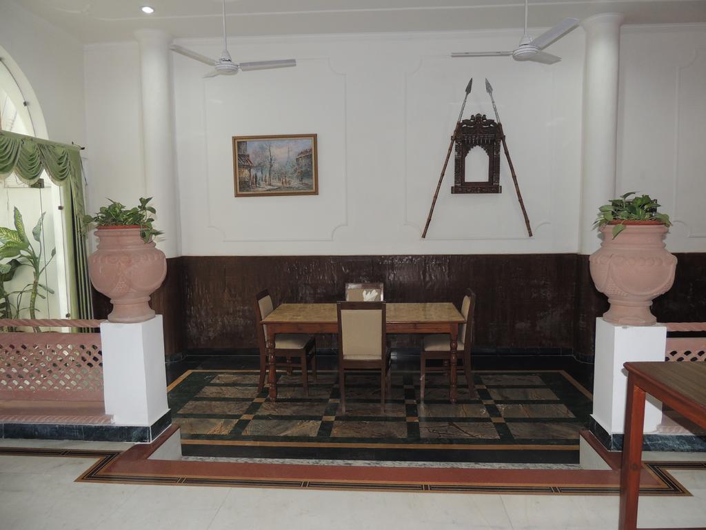 Kunjpur Guest House Allāhābād Junction 외부 사진
